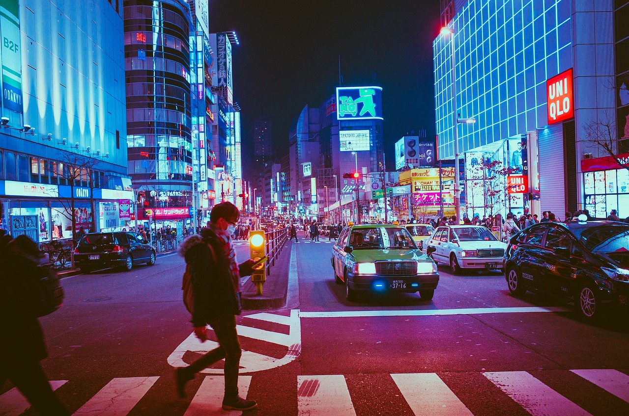 ¿Cuándo es obligatorio llevar las luces de cruce encendidas si es de día?